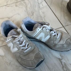 Men’s new balance sneakers